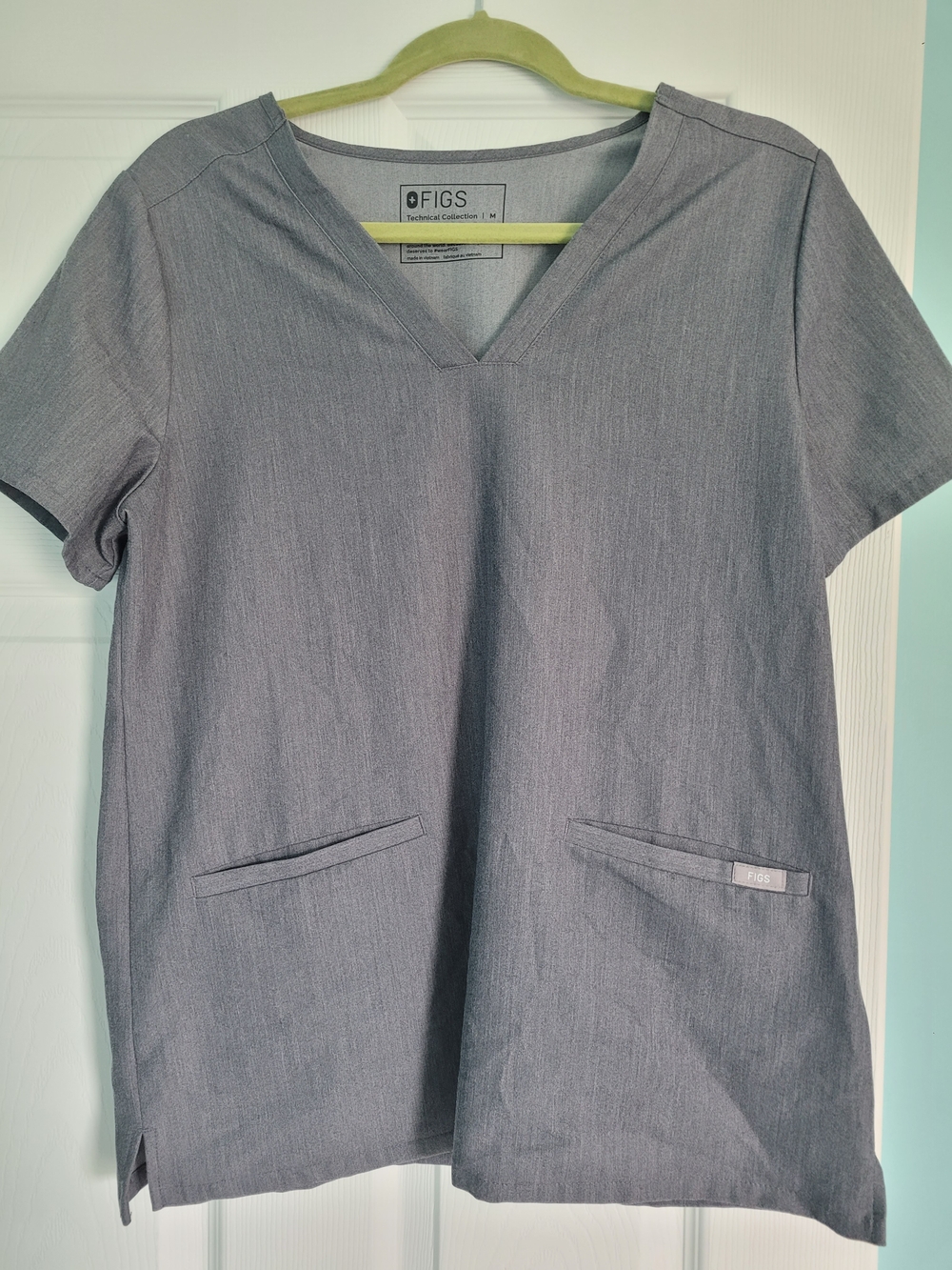 FIGS Women's V-Neck Scrub Top in Charcoal Gray